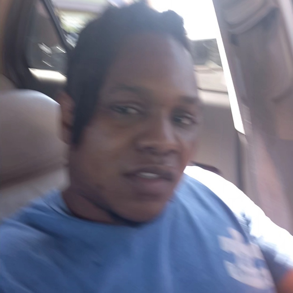 Meet your Posher, Dontrell